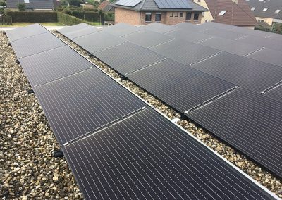 Plaatsing zonnepanelen op plat dak - West-Vlaanderen